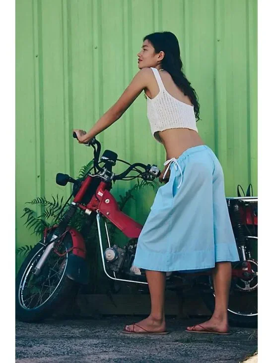 NWT Free People Menorca Slouchy Capris Shorts Small - Picture 3 of 4